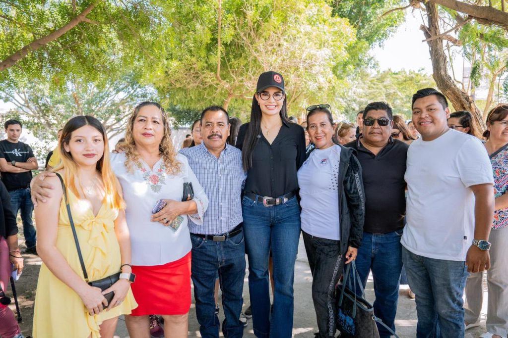 Geraldine Ponce dignifica a la colonia Juventud con la nueva calle Luis Pasteur .