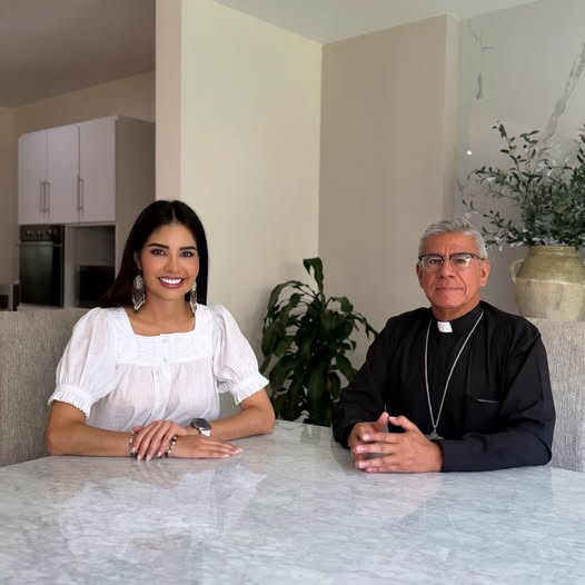 SE REÚNEN NUEVAMENTE EL OBISPO ENGELBERTO POLINO SÁNCHEZ Y GERALDINE PONCE: “QUE EN NAYARIT PREVALEZCAN SIEMPRE LA PAZ, LA ESPERANZA Y EL RESPETO”.